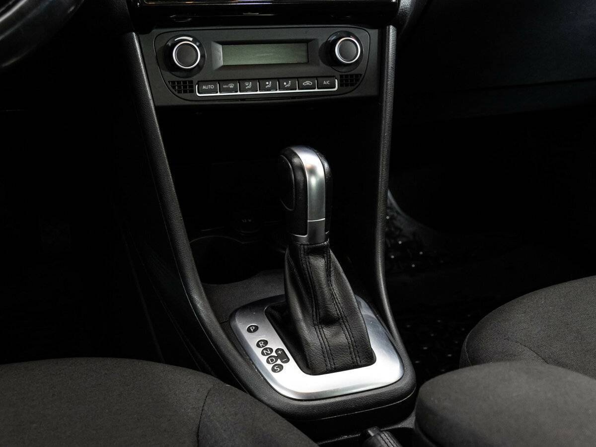 Купить Volkswagen Polo с пробегом. Фото: #9