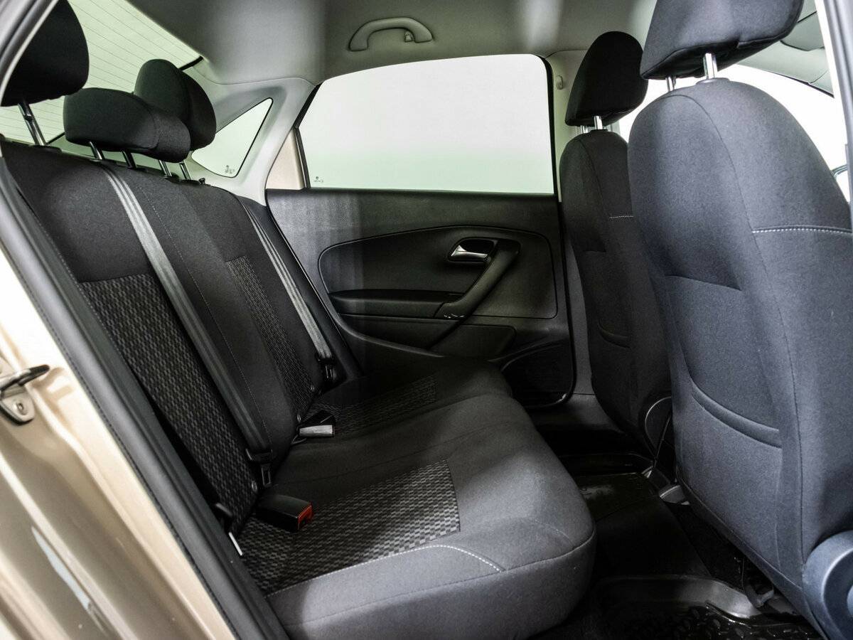 Купить Volkswagen Polo с пробегом. Фото: #11