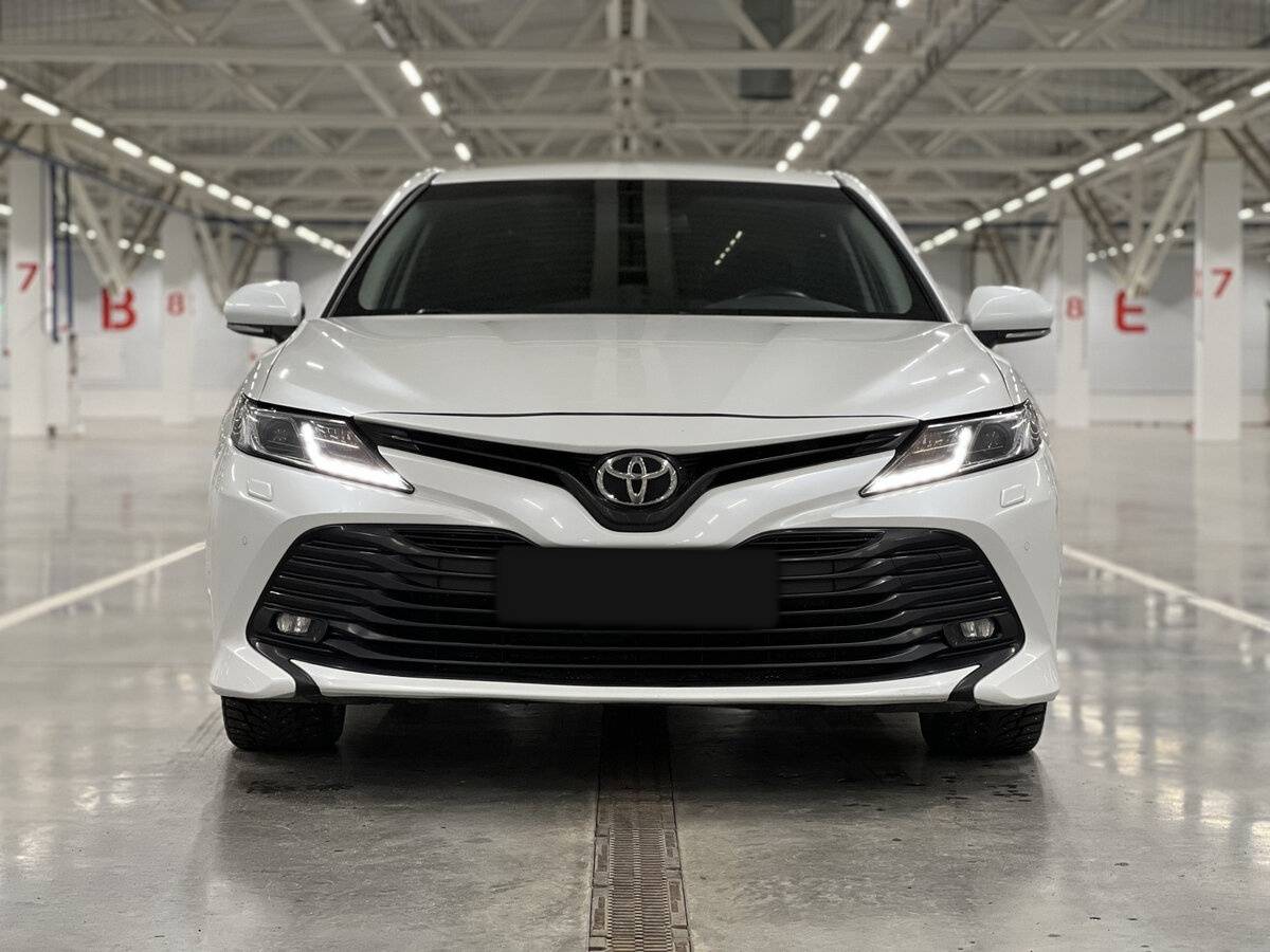 Купить Toyota Camry с пробегом. Фото: #1