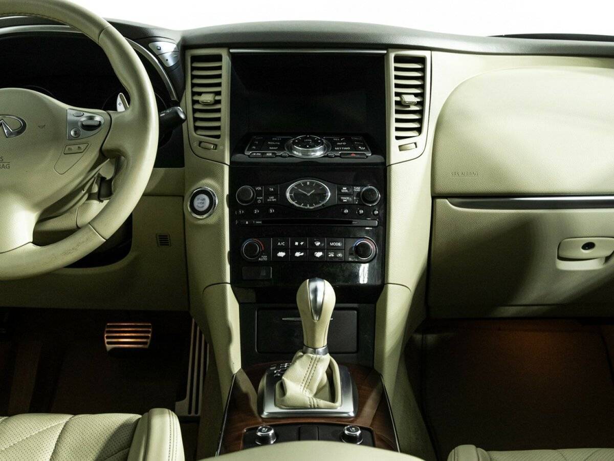 Купить Infiniti FX с пробегом. Фото: #13