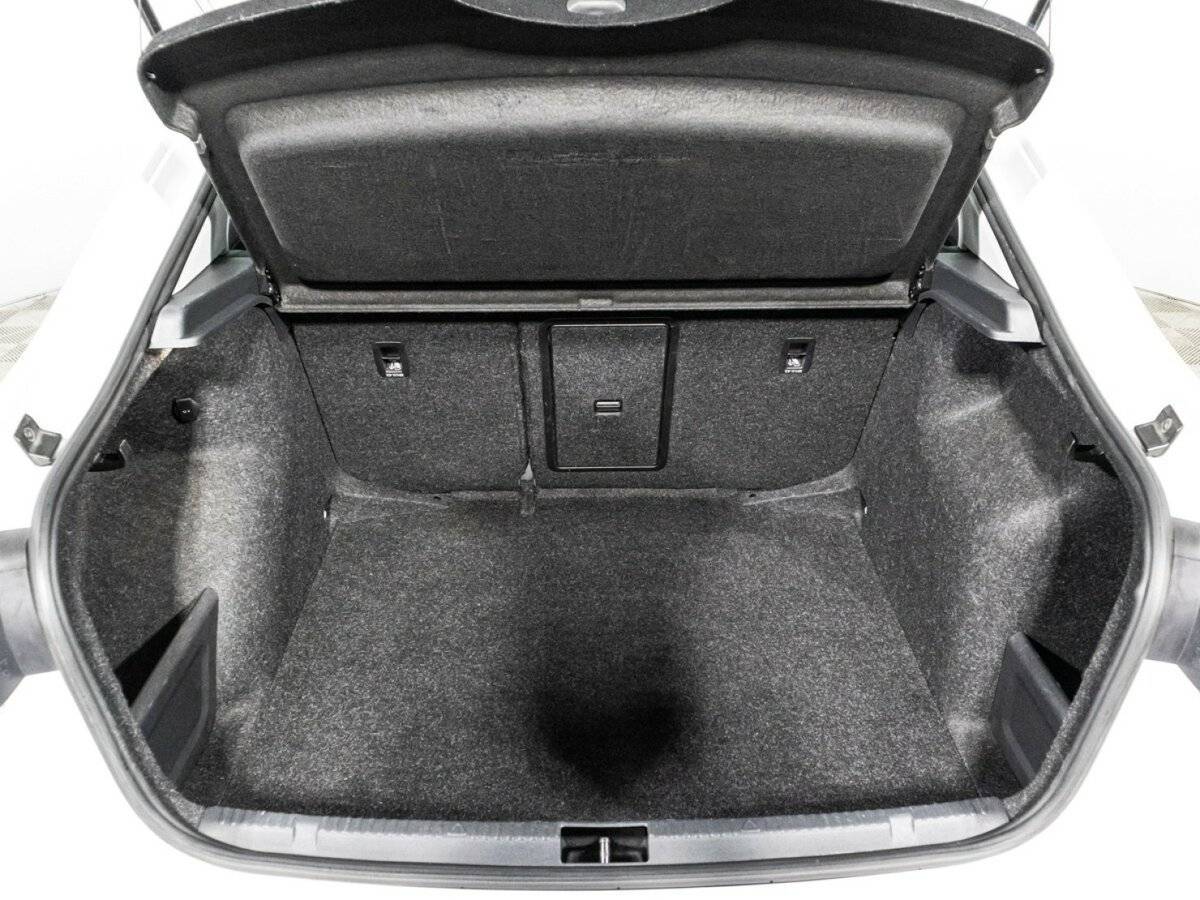 Купить Skoda Rapid с пробегом. Фото: #14