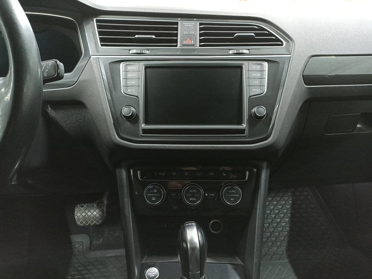 Купить Volkswagen Tiguan с пробегом. Фото: #14