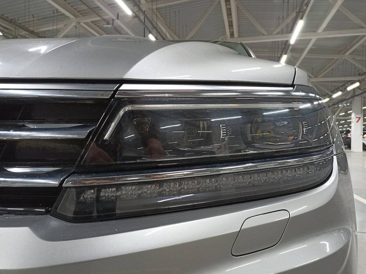 Купить Volkswagen Tiguan с пробегом. Фото: #16