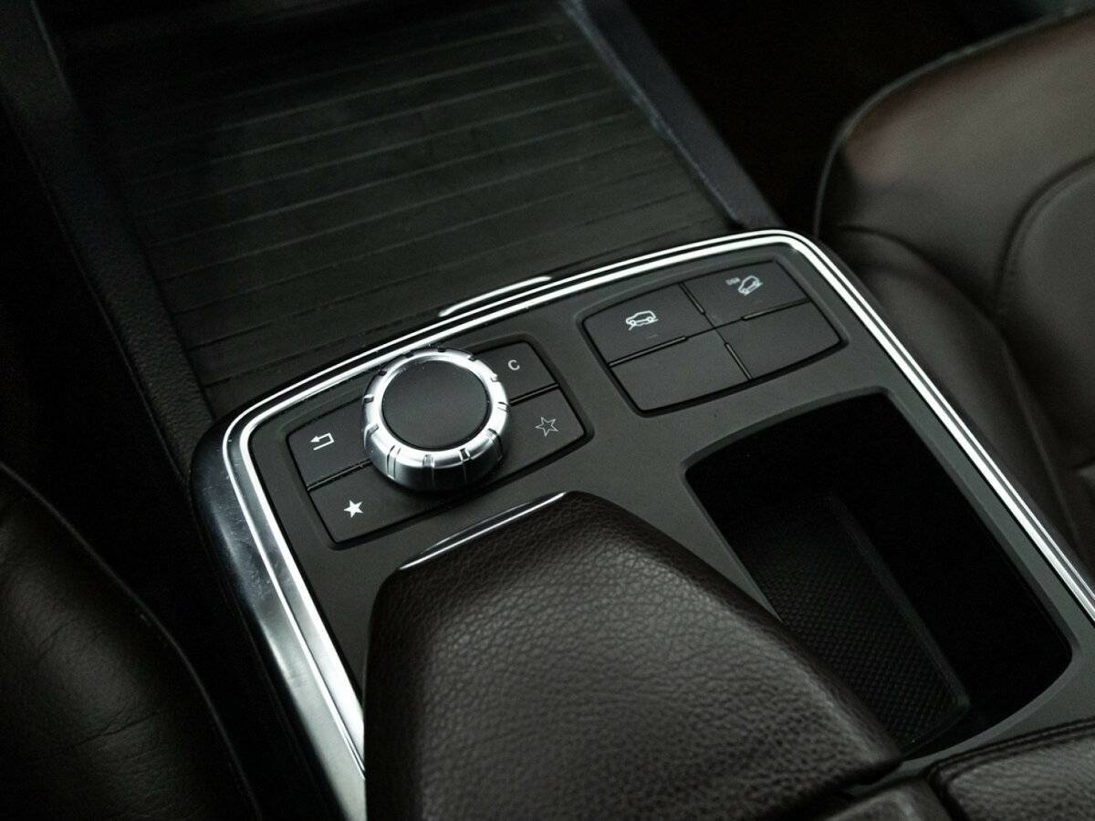 Купить Mercedes-Benz M-Класс с пробегом. Фото: #21