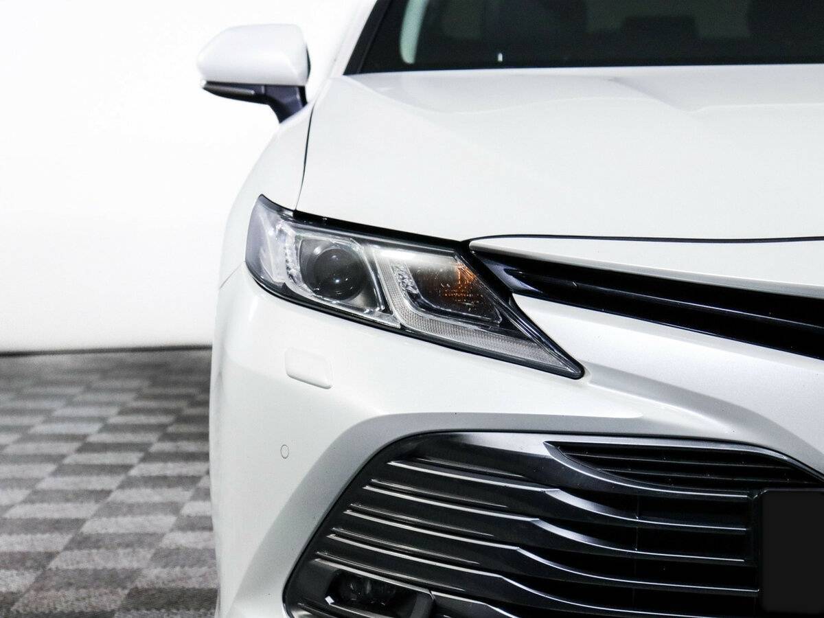Купить Toyota Camry с пробегом. Фото: #17