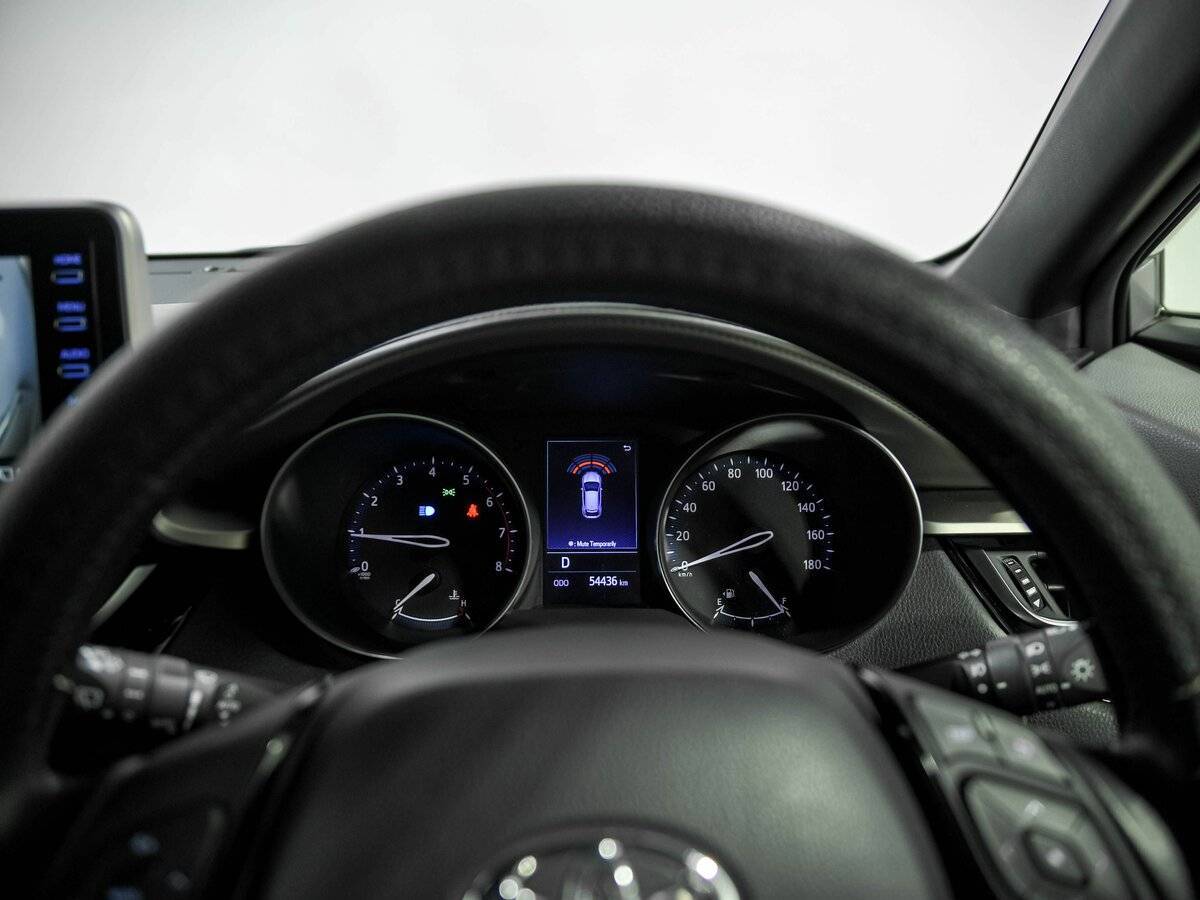 Купить Toyota C-HR с пробегом. Фото: #6