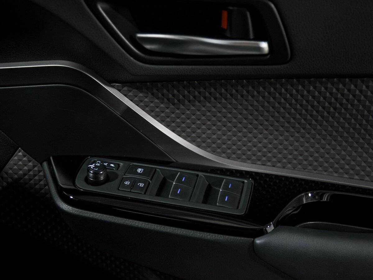 Купить Toyota C-HR с пробегом. Фото: #15