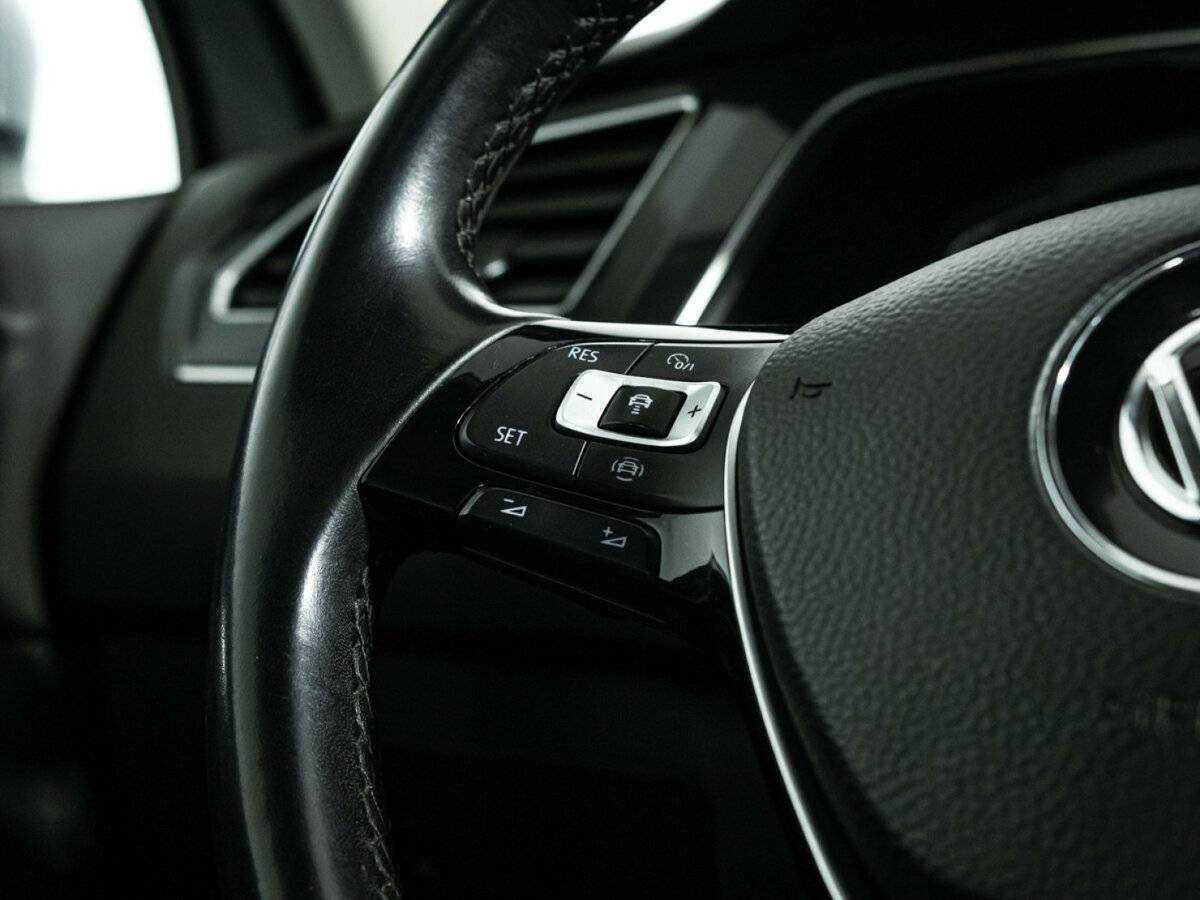Купить Volkswagen Tiguan с пробегом. Фото: #23