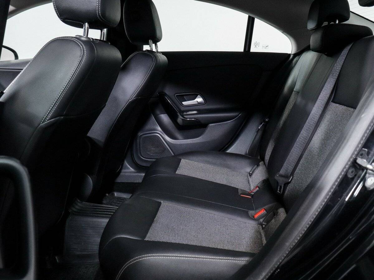 Купить Mercedes-Benz CLA с пробегом. Фото: #9