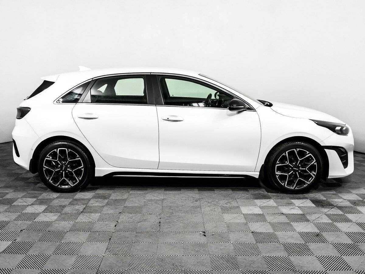 Купить Kia Ceed с пробегом. Фото: #3