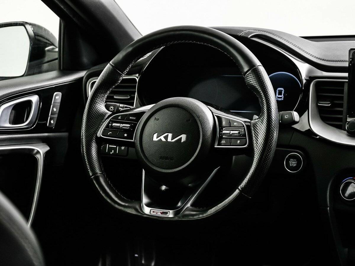 Купить Kia Ceed с пробегом. Фото: #14