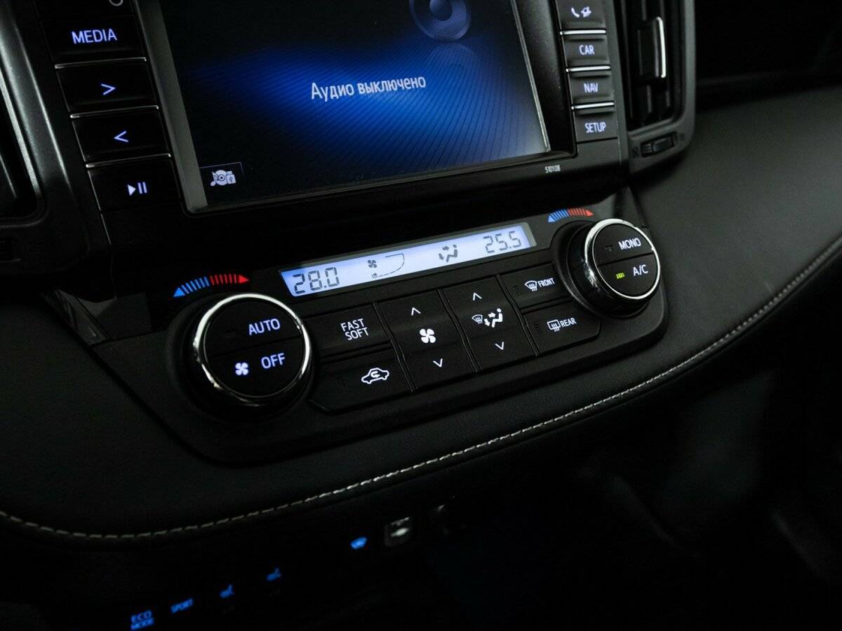 Купить Toyota RAV4 с пробегом. Фото: #17