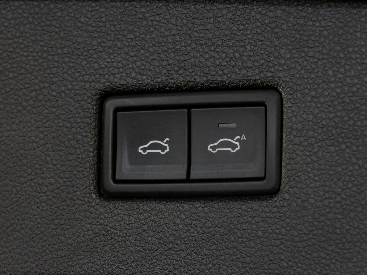 Купить Volkswagen Tiguan с пробегом. Фото: #18