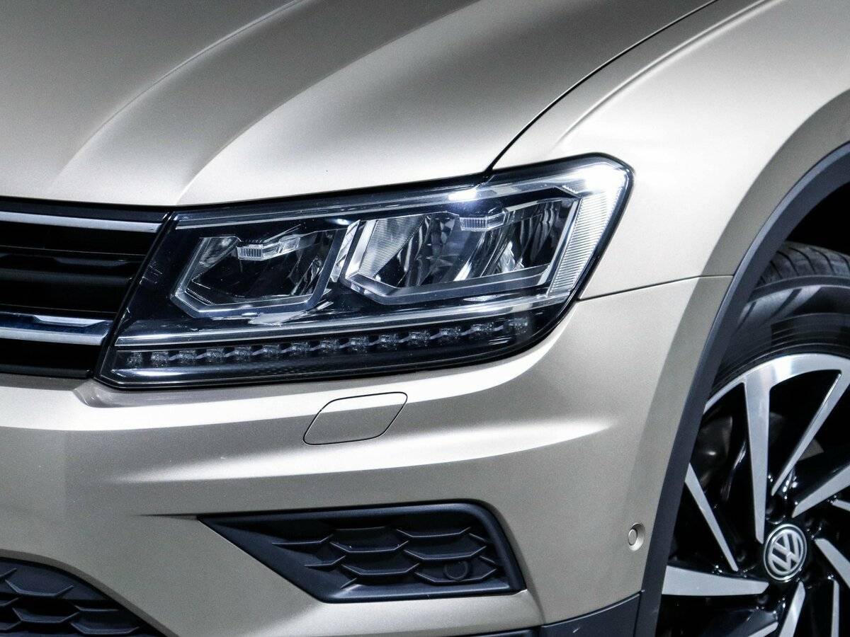 Купить Volkswagen Tiguan с пробегом. Фото: #12