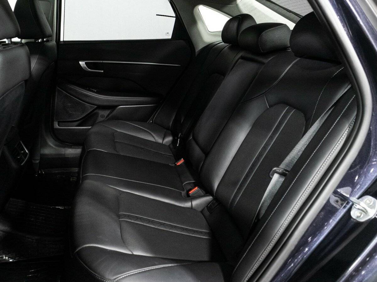 Купить Hyundai Sonata с пробегом. Фото: #9