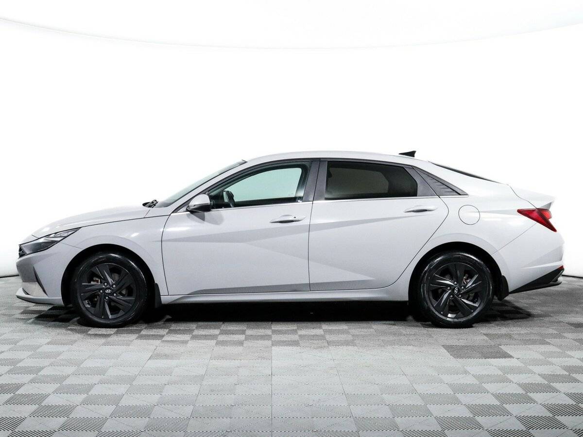 Купить Hyundai Elantra с пробегом. Фото: #3