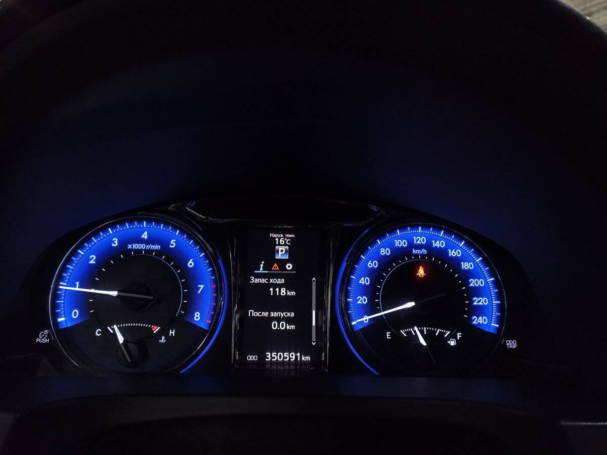 Продажа Б/У Тойота Камри. Фото: #12