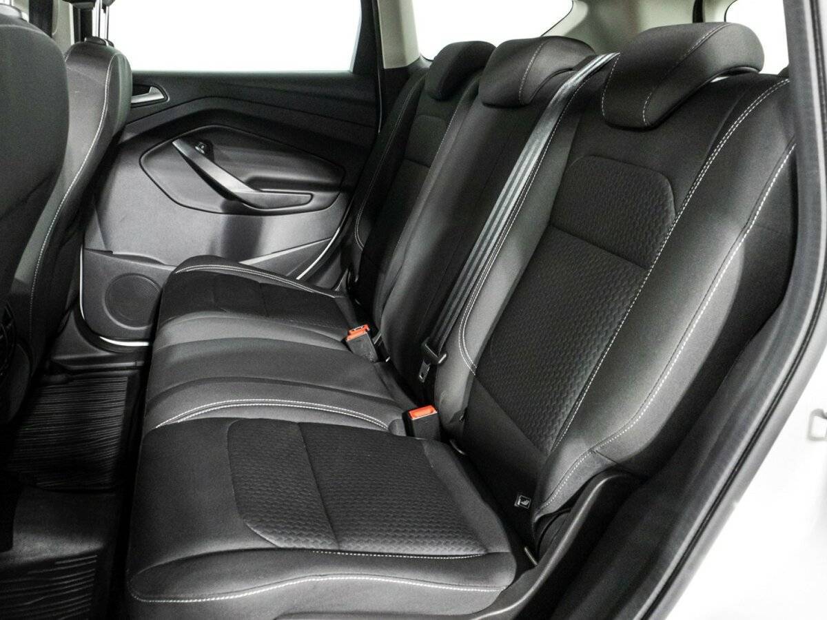 Купить Ford Kuga с пробегом. Фото: #9