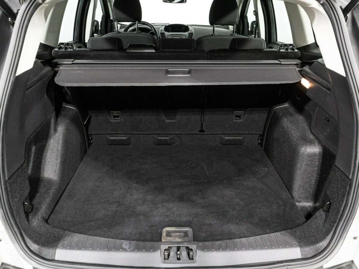 Купить Ford Kuga с пробегом. Фото: #16