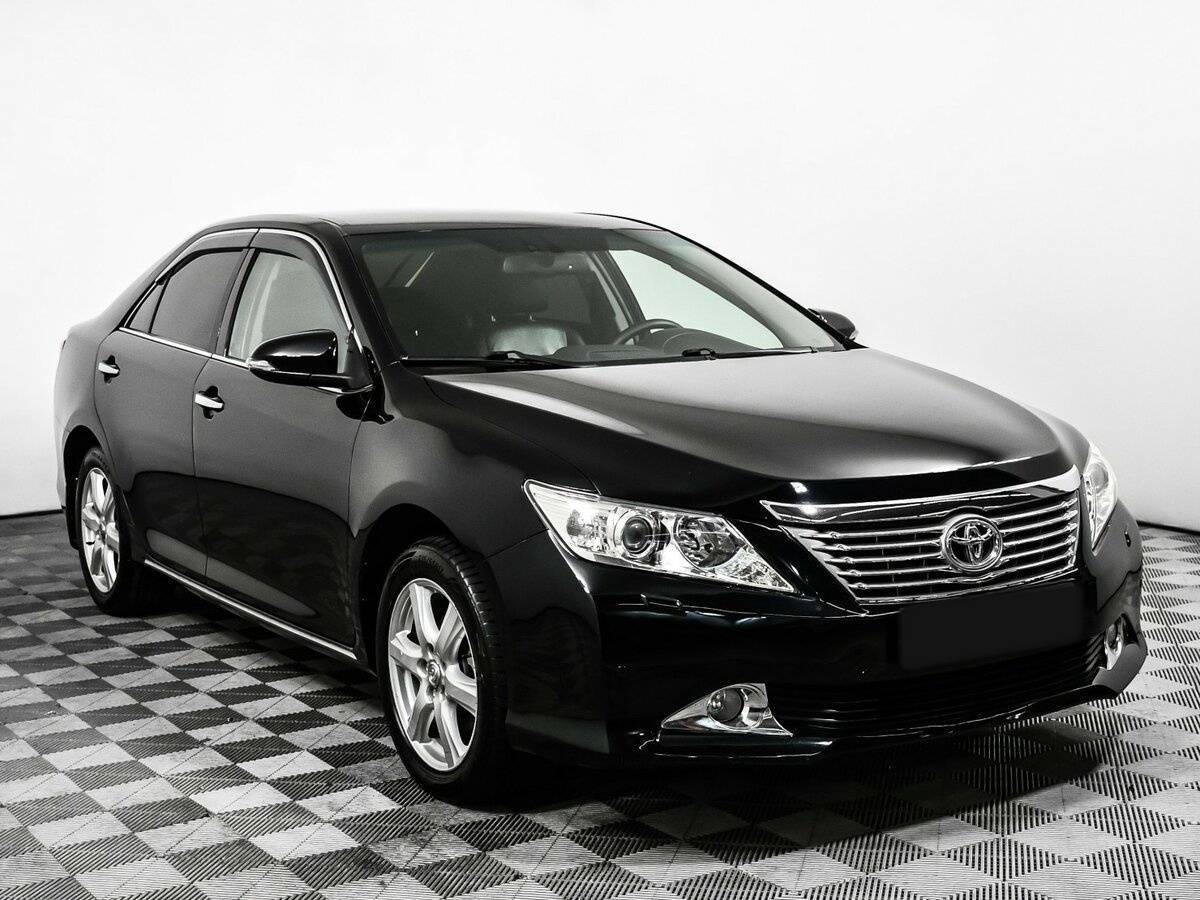 Купить Toyota Camry с пробегом. Фото: #2