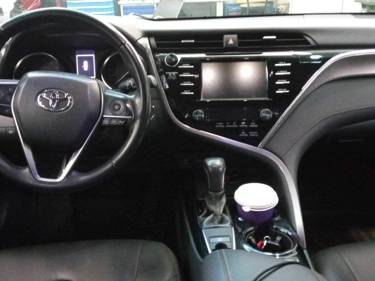 Купить Toyota Camry с пробегом. Фото: #4