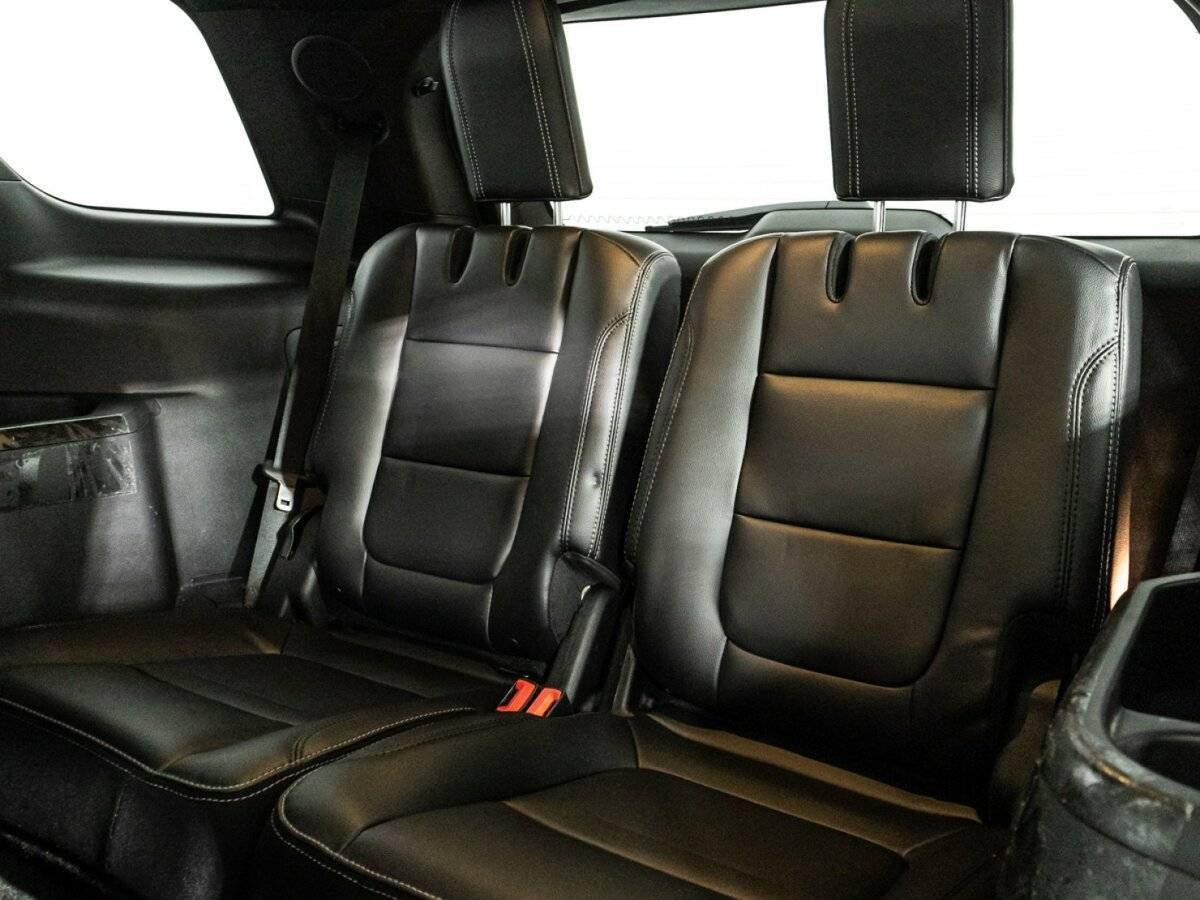 Купить Ford Explorer с пробегом. Фото: #19