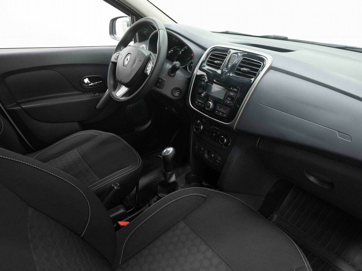 Купить Renault Sandero с пробегом. Фото: #10