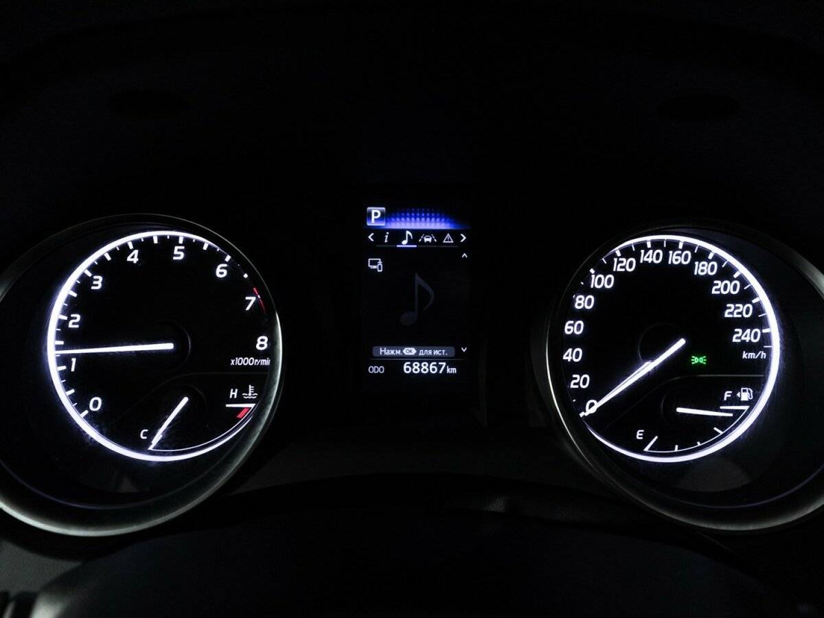 Купить Toyota Camry с пробегом. Фото: #11