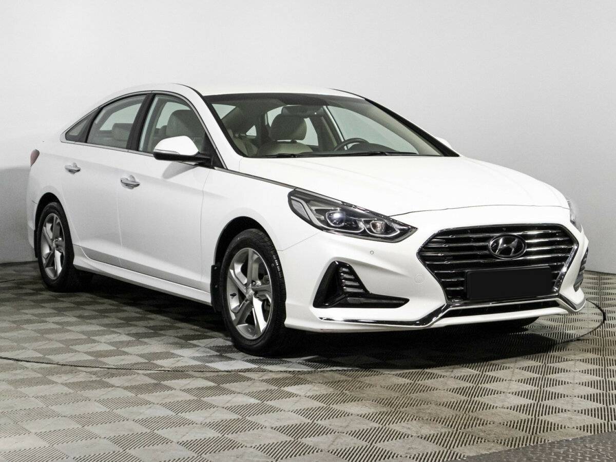 Купить Hyundai Sonata с пробегом. Фото: #2