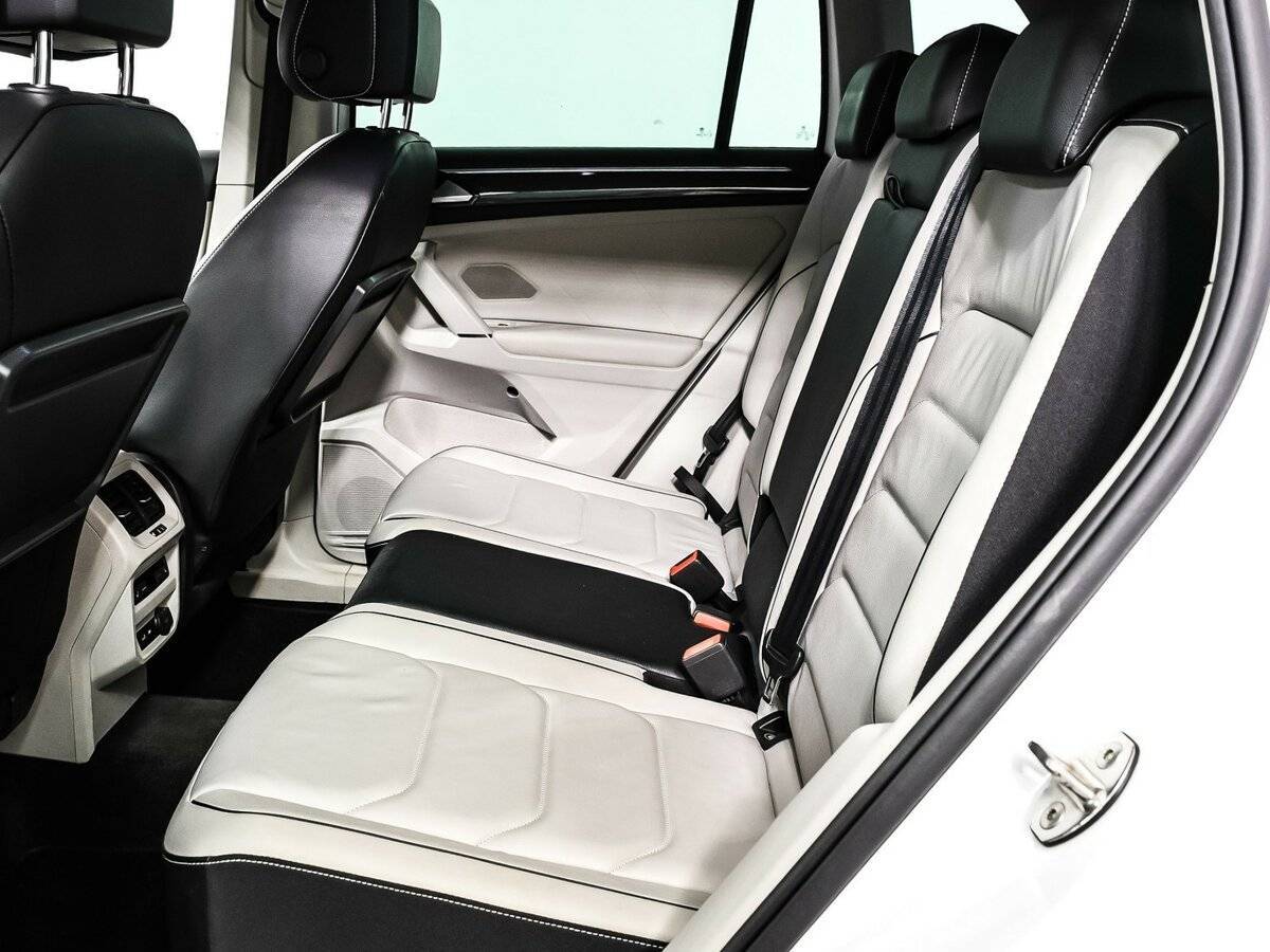 Купить Volkswagen Tiguan с пробегом. Фото: #11
