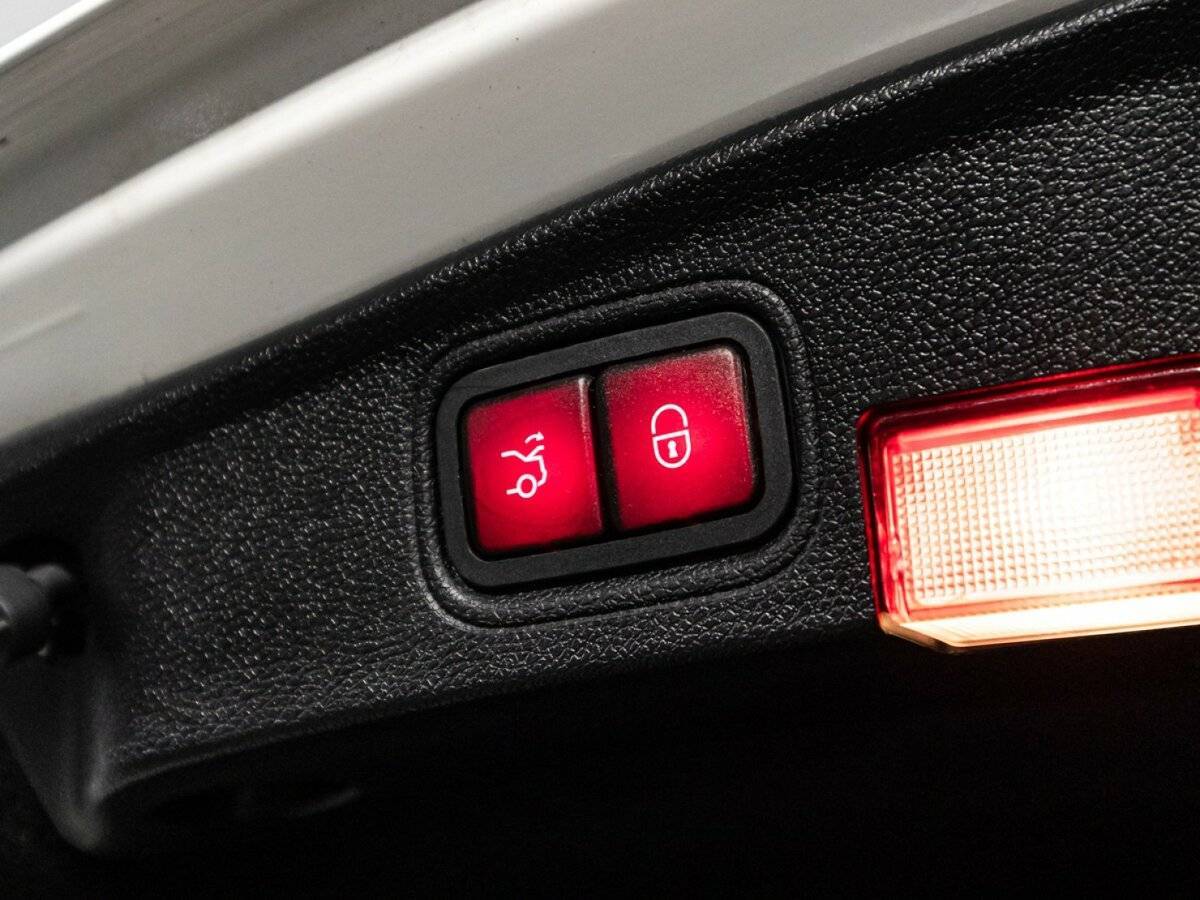 Купить Mercedes-Benz C-Класс с пробегом. Фото: #15