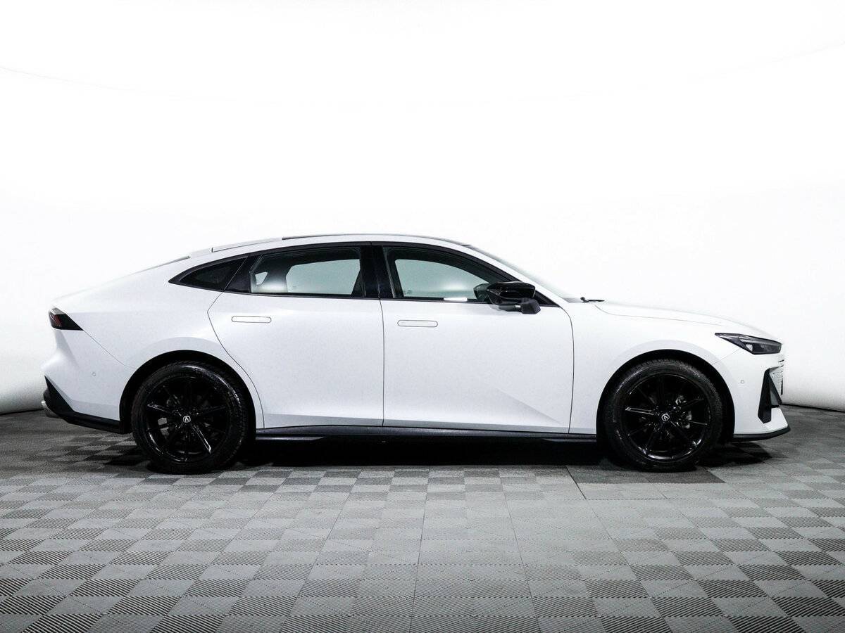 Купить Changan UNI-V с пробегом. Фото: #3