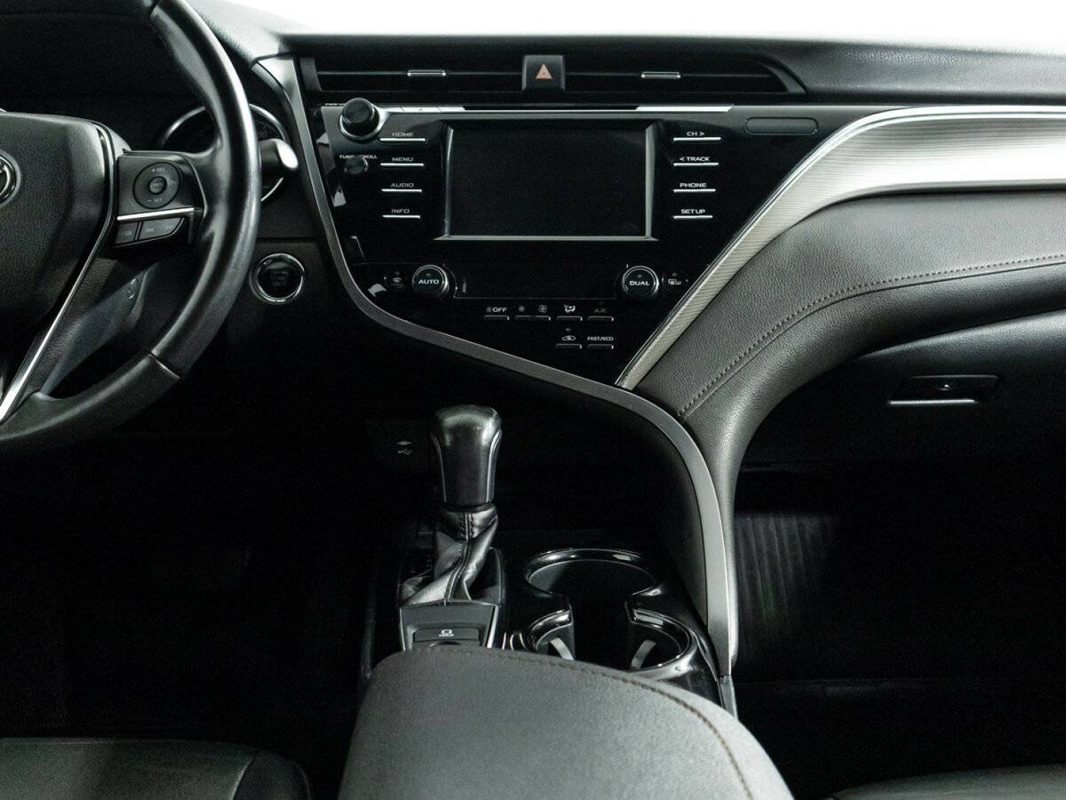 Купить Toyota Camry с пробегом. Фото: #13