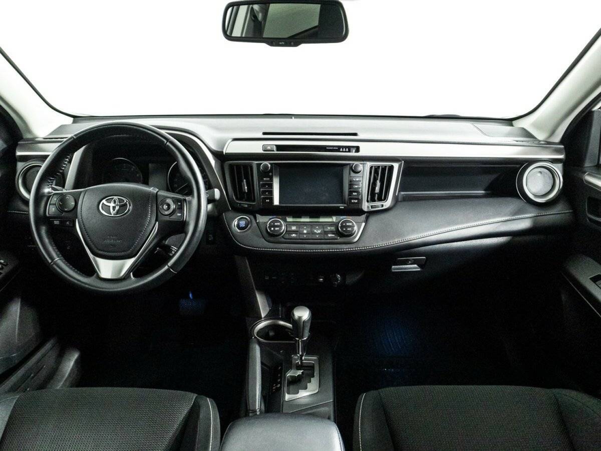 Купить Toyota RAV4 с пробегом. Фото: #12