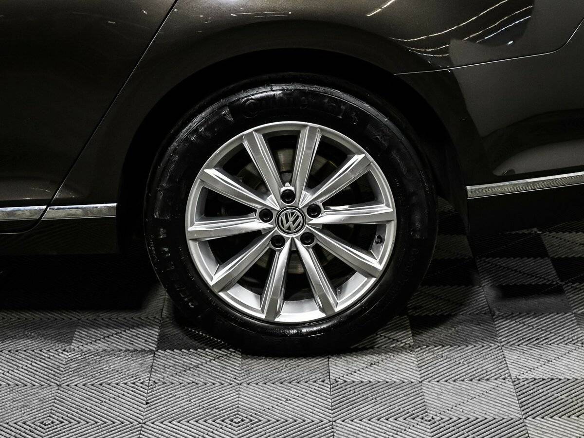 Купить Volkswagen Passat с пробегом. Фото: #13