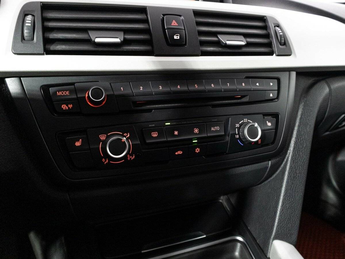 Купить BMW 3 серии с пробегом. Фото: #16