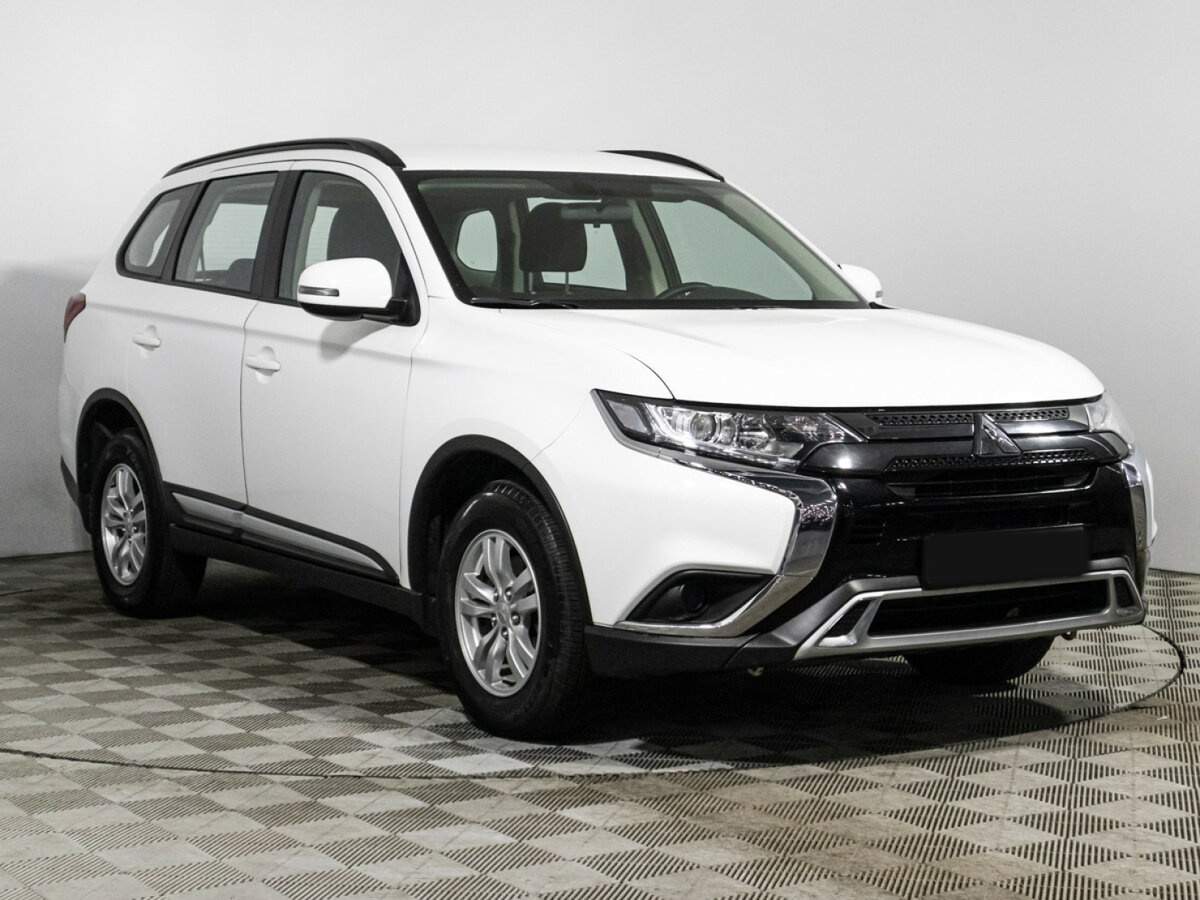 Купить Mitsubishi Outlander с пробегом. Фото: #2