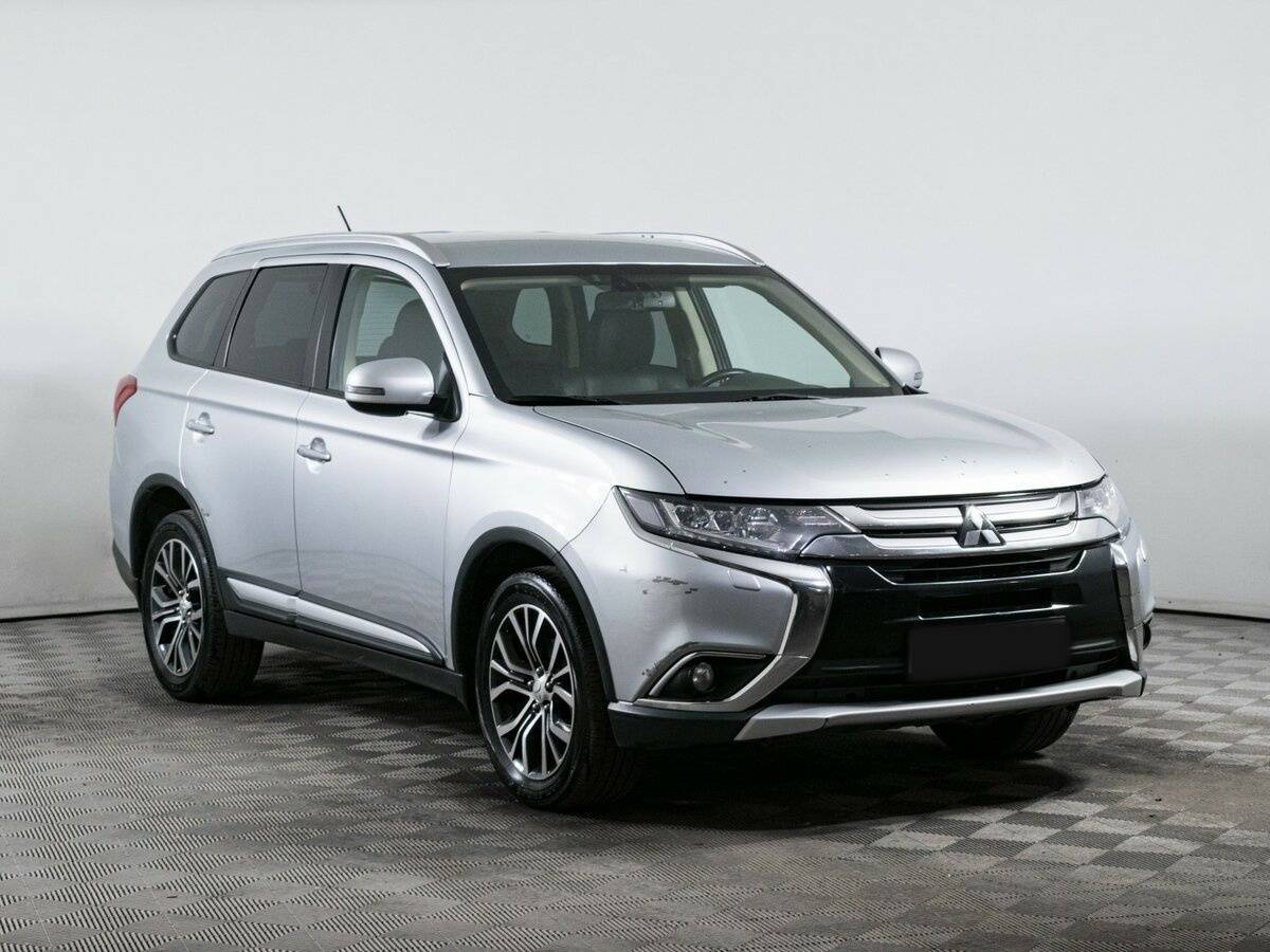 Купить Mitsubishi Outlander с пробегом. Фото: #2