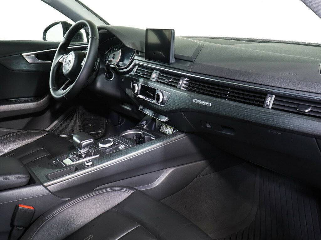 Купить Audi A4 с пробегом. Фото: #9