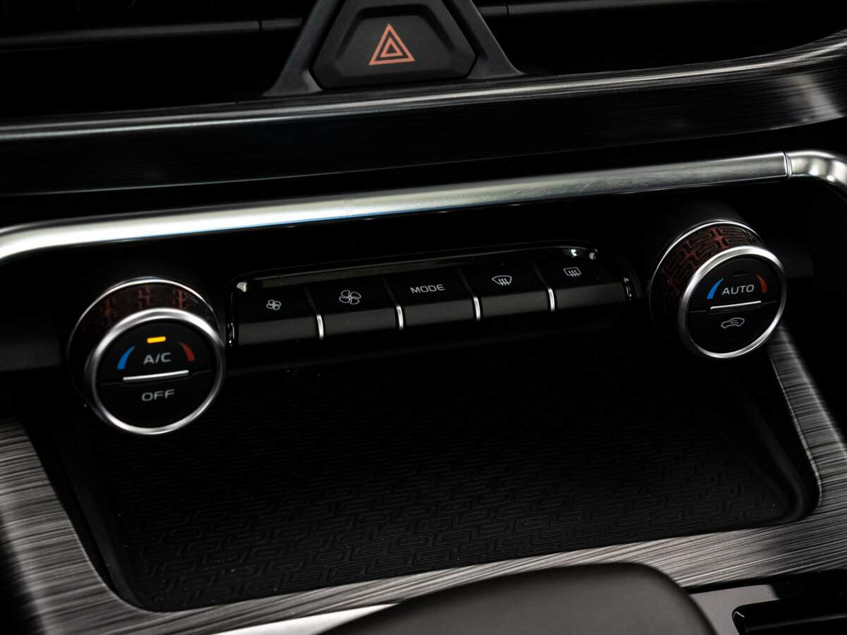 Купить Geely Tugella с пробегом. Фото: #19