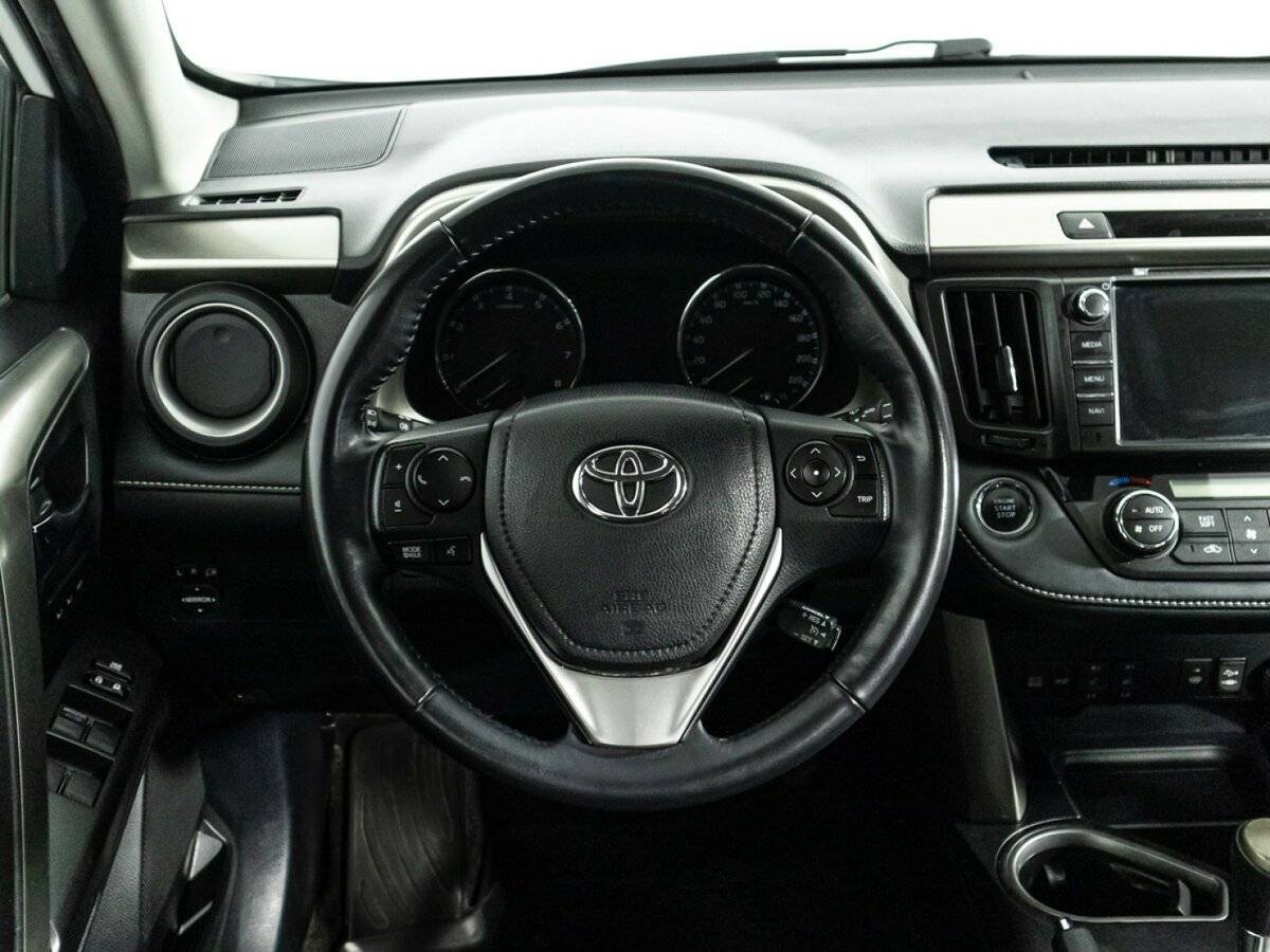 Купить Toyota RAV4 с пробегом. Фото: #23