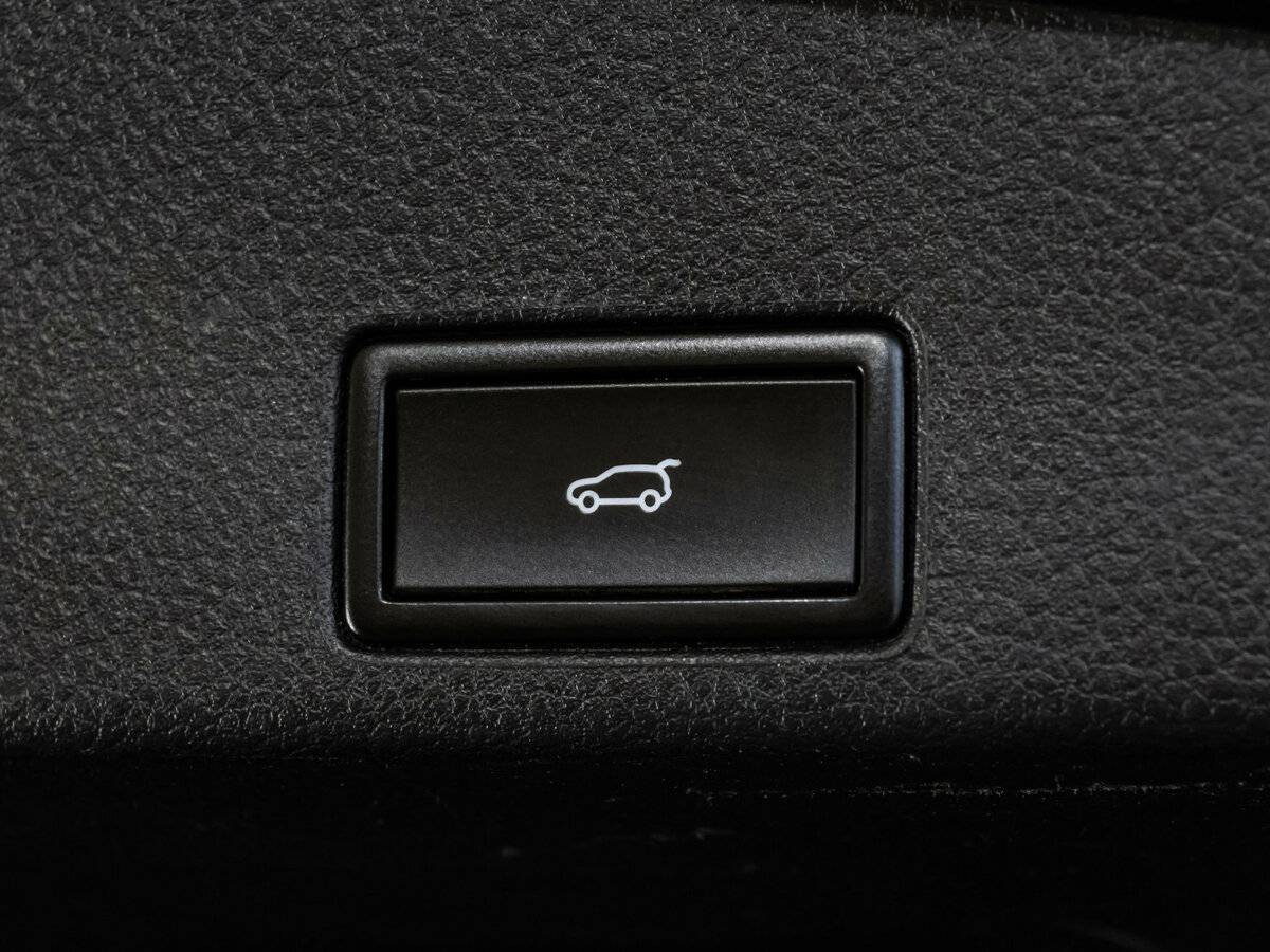 Купить Volkswagen Touareg с пробегом. Фото: #25