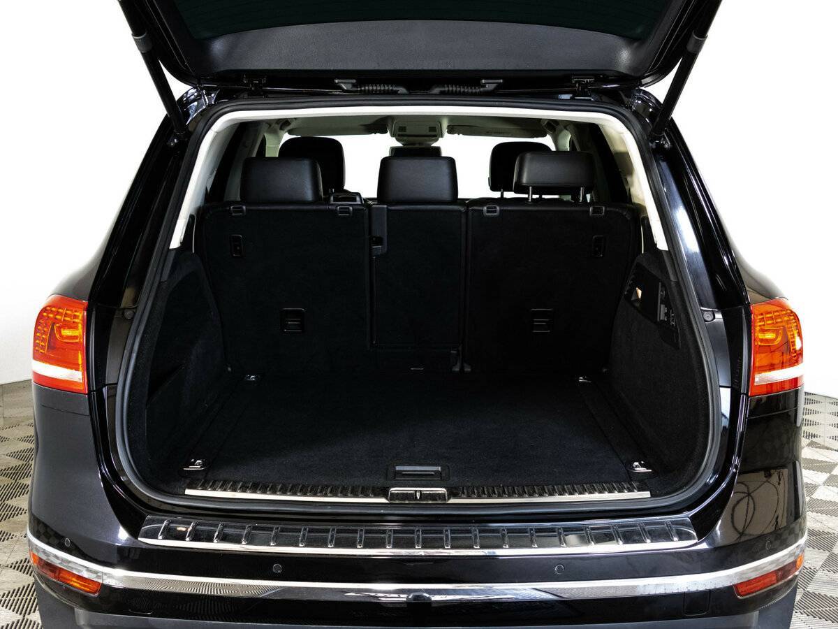 Купить Volkswagen Touareg с пробегом. Фото: #26