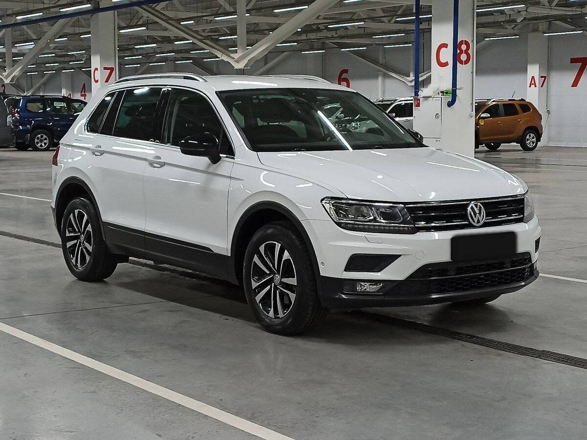 Купить Volkswagen Tiguan с пробегом. Фото: #2
