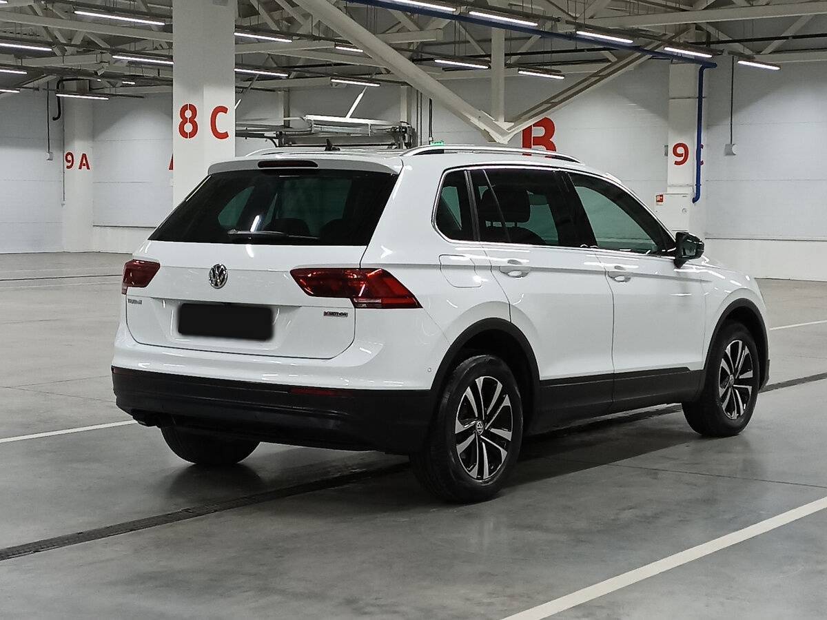 Купить Volkswagen Tiguan с пробегом. Фото: #4