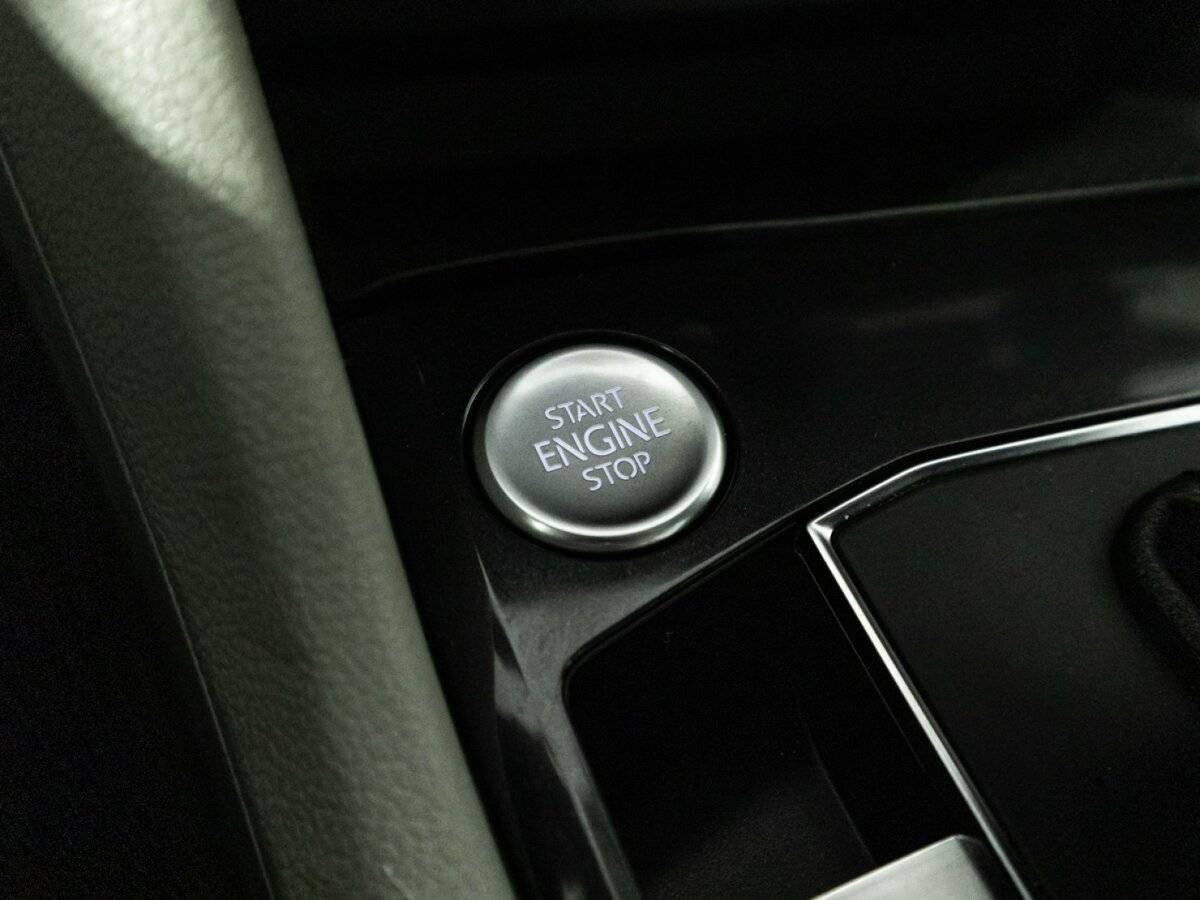 Купить Volkswagen Tiguan с пробегом. Фото: #18