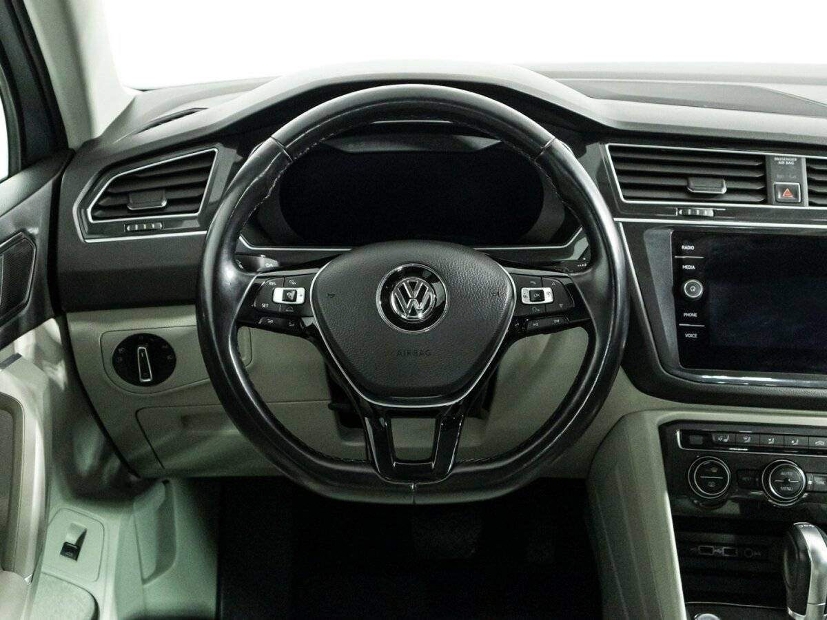 Купить Volkswagen Tiguan с пробегом. Фото: #20