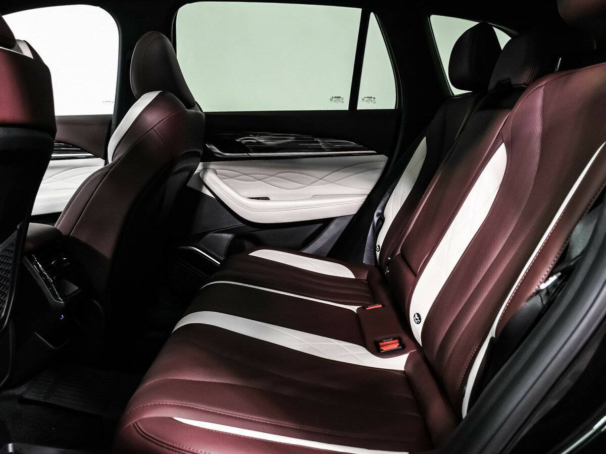 Купить Geely Monjaro с пробегом. Фото: #12