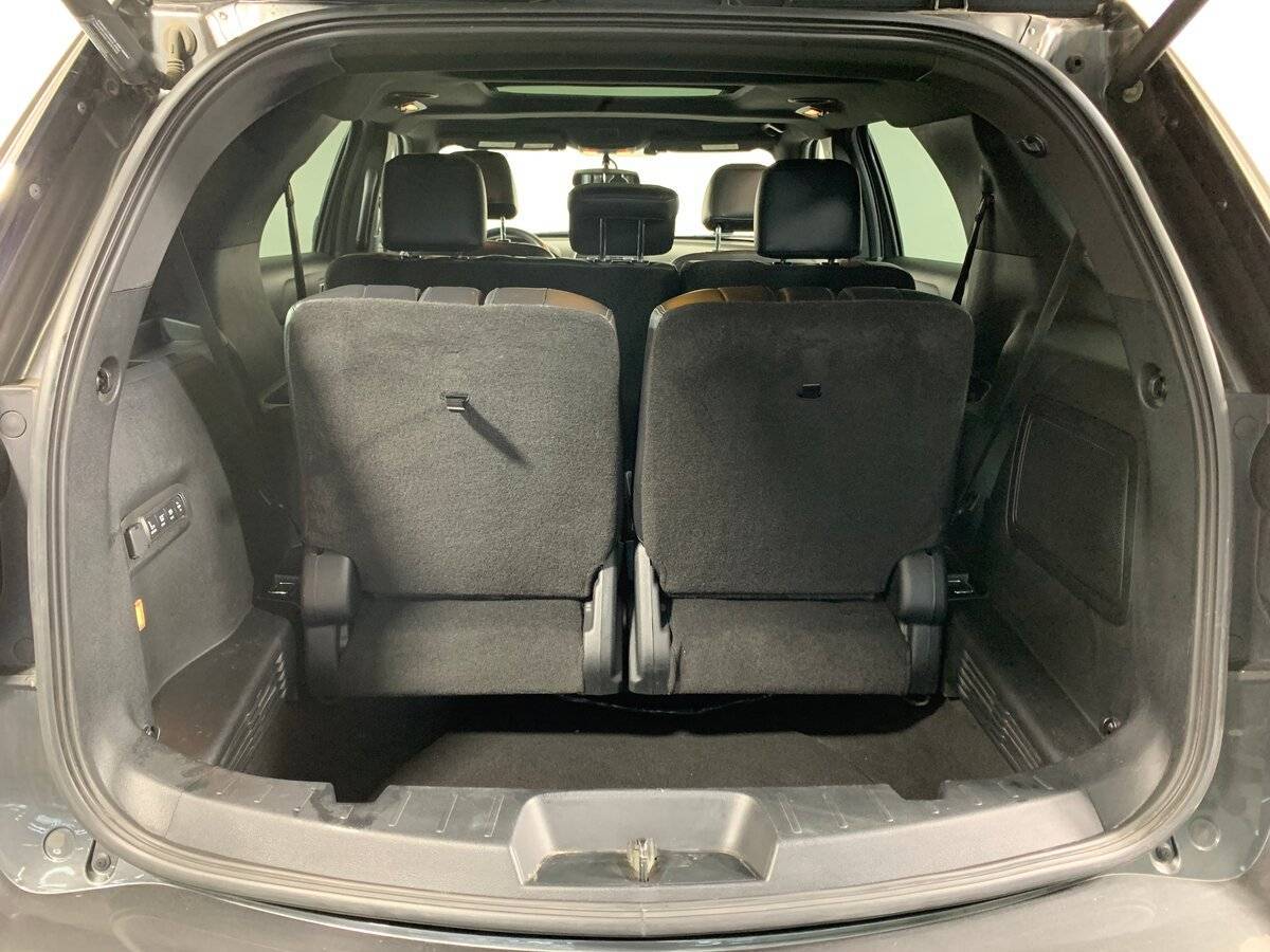 Купить Ford Explorer с пробегом. Фото: #19