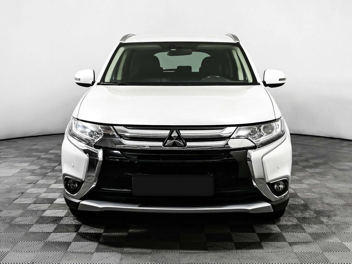 Купить Mitsubishi Outlander с пробегом. Фото: #1
